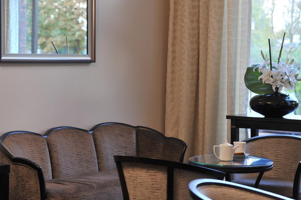 Mercure Maurepas Saint Quentin Exterior foto